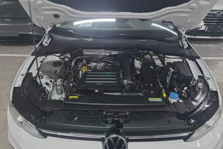 Used Volkswagen Golf 2021 280TSI DSG Pro Engine Bay