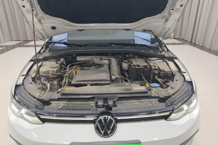 Used Volkswagen Golf 2021 280TSI DSG Pro Engine Bay