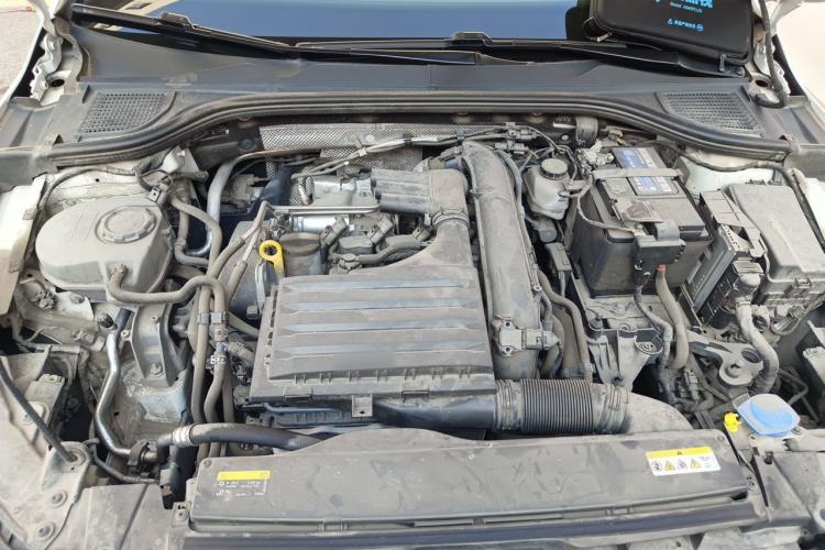 Used Volkswagen Golf 2021 280TSI DSG R-Line Engine Bay