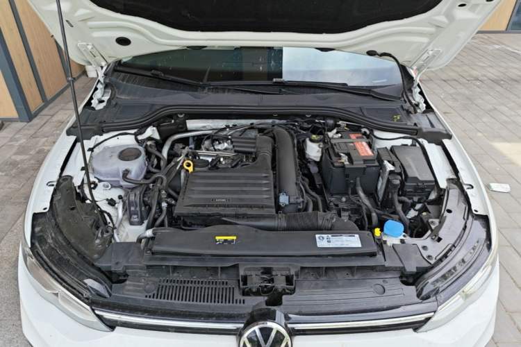 Used Volkswagen Golf 2021 280TSI DSG R-Line Engine Bay