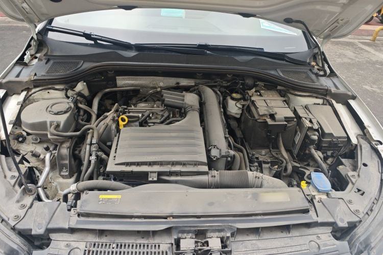 Used Volkswagen Golf 2021 280TSI DSG R-Line Engine Bay