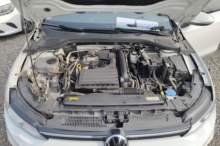 Used Volkswagen Golf 2021 200TSI DSG Pro Engine Bay