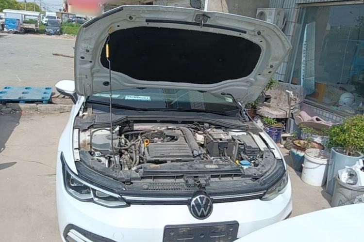Used Volkswagen Golf 2021 280TSI DSG Pro Engine Bay