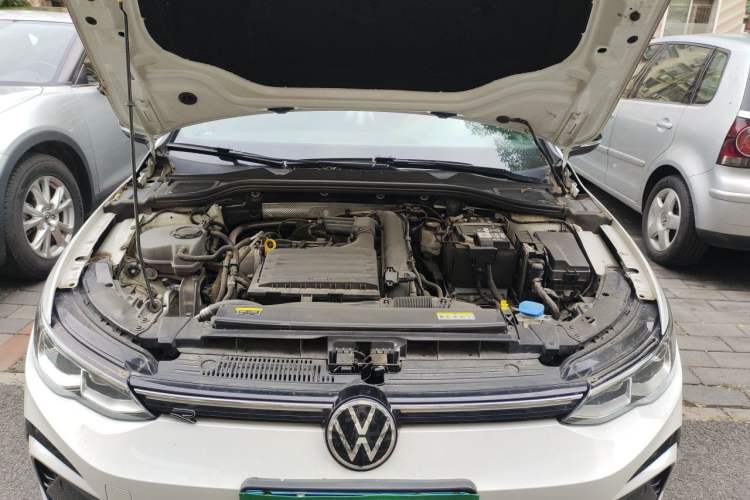 Used Volkswagen Golf 2021 280TSI DSG R-Line Engine Bay