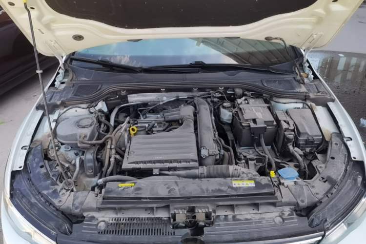 Used Volkswagen Golf 2021 280TSI DSG Pro Engine Bay