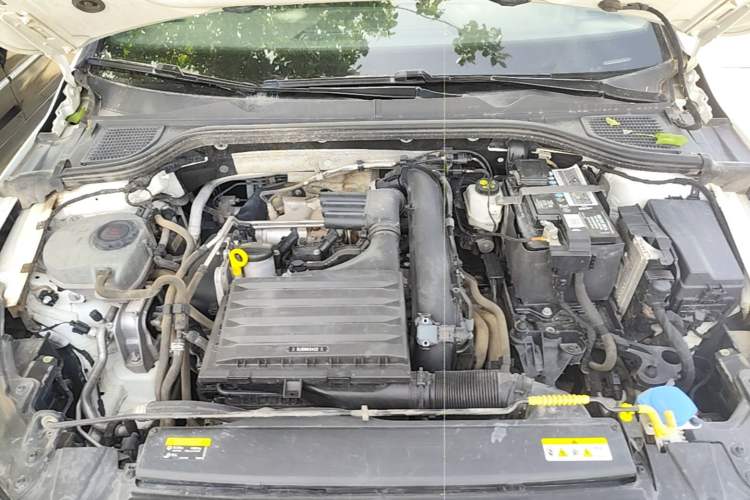 Used Volkswagen Golf 2021 280TSI DSG R-Line Engine Bay