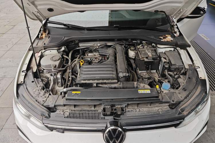 Used Volkswagen Golf 2021 280TSI DSG R-Line Engine Bay
