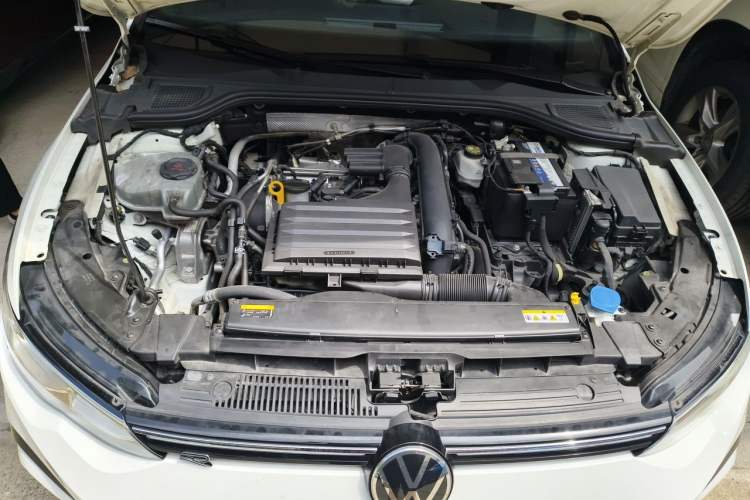 Used Volkswagen Golf 2021 280TSI DSG R-Line Engine Bay