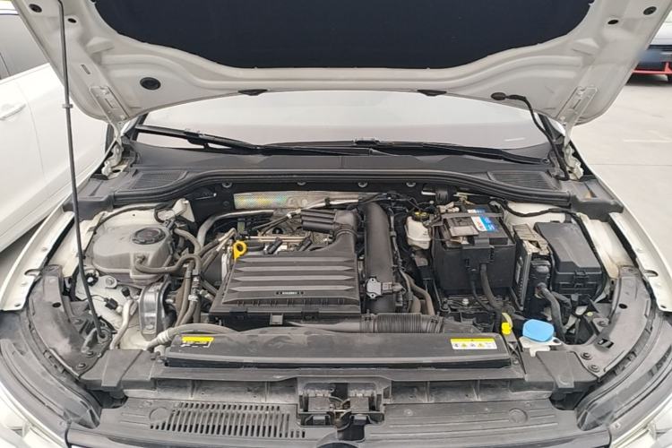 Used Volkswagen Golf 2021 280TSI DSG Pro Engine Bay