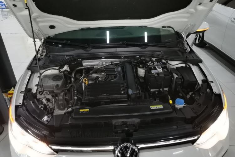 Used Volkswagen Golf 2021 280TSI DSG Pro Engine Bay