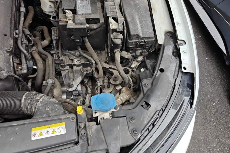 Used Volkswagen Golf 2021 280TSI DSG Pro Engine Bay Left