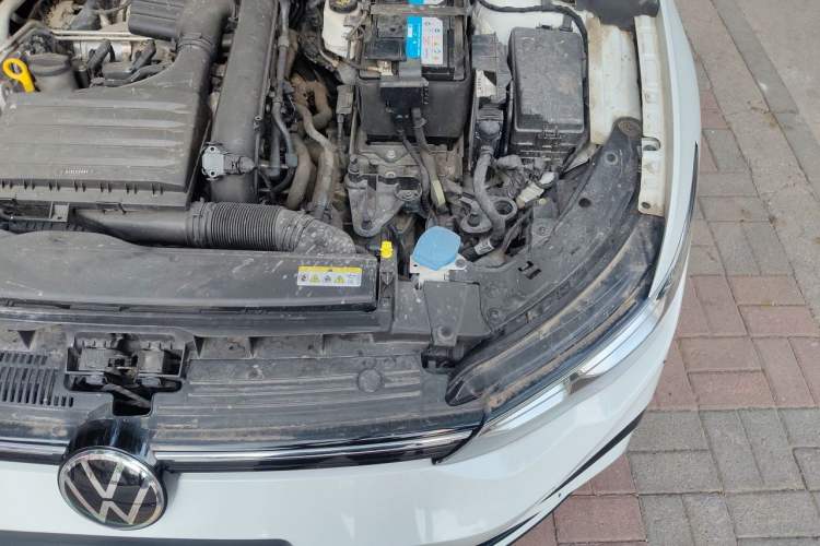 Used Volkswagen Golf 2021 280TSI DSG R-Line Engine Bay Left