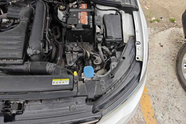 Used Volkswagen Golf 2021 280TSI DSG 30th Anniversary Edition Engine Bay Left
