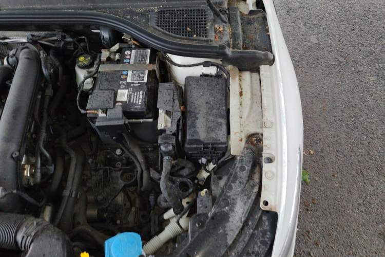 Used Volkswagen Golf 2021 280TSI DSG R-Line Engine Bay Left