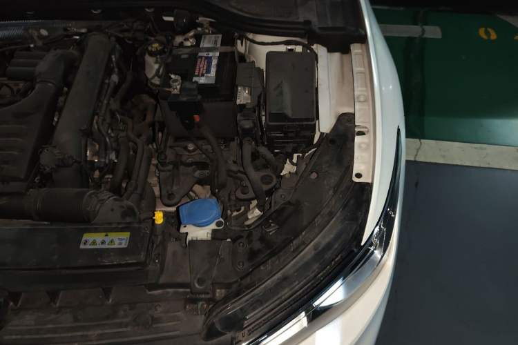 Used Volkswagen Golf 2021 280TSI DSG Pro Engine Bay Left
