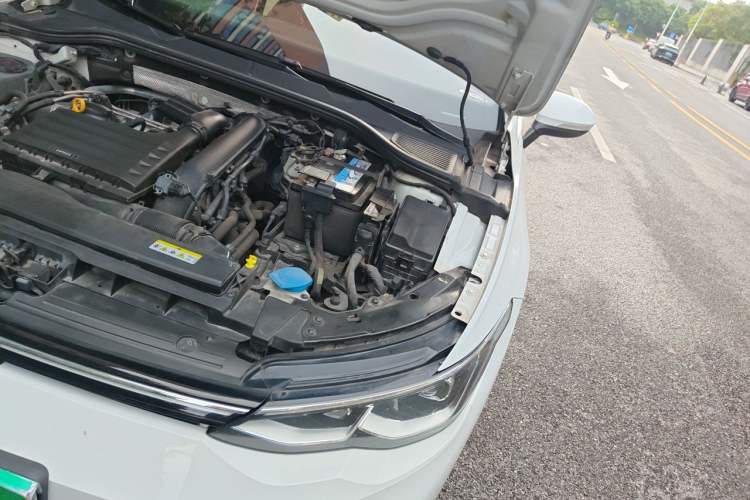 Used Volkswagen Golf 2021 280TSI DSG Pro Engine Bay Left