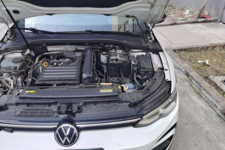 Used Volkswagen Golf 2021 280TSI DSG R-Line Engine Bay Left