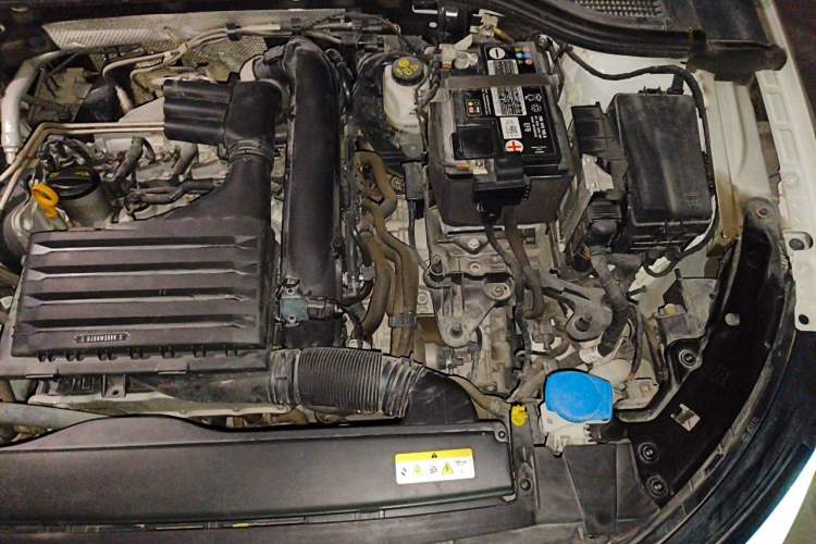 Used Volkswagen Golf 2021 280TSI DSG R-Line Engine Bay Left