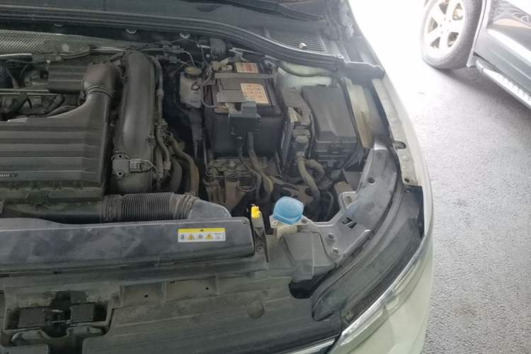 Used Volkswagen Golf 2021 280TSI DSG Pro Engine Bay Left