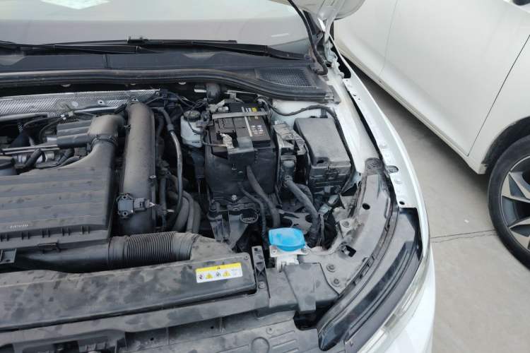 Used Volkswagen Golf 2021 280TSI DSG 30th Anniversary Edition Engine Bay Left