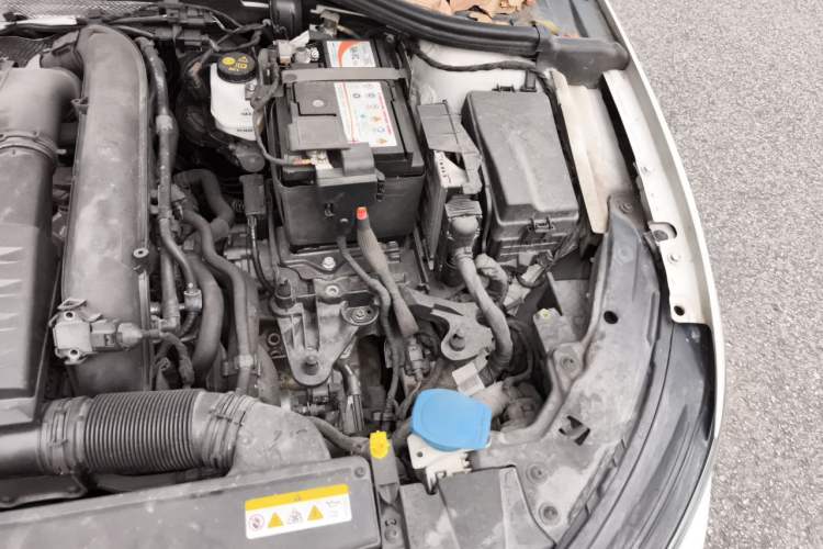 Used Volkswagen Golf 2021 280TSI DSG Pro Engine Bay Left