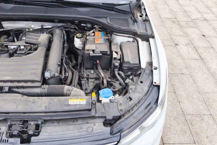 Used Volkswagen Golf 2021 280TSI DSG Pro Engine Bay Left