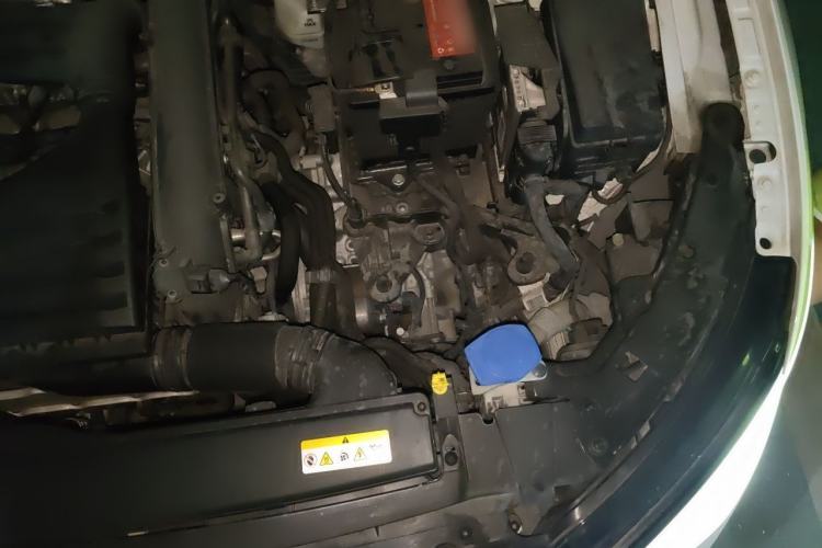 Used Volkswagen Golf 2021 200TSI DSG Engine Bay Left