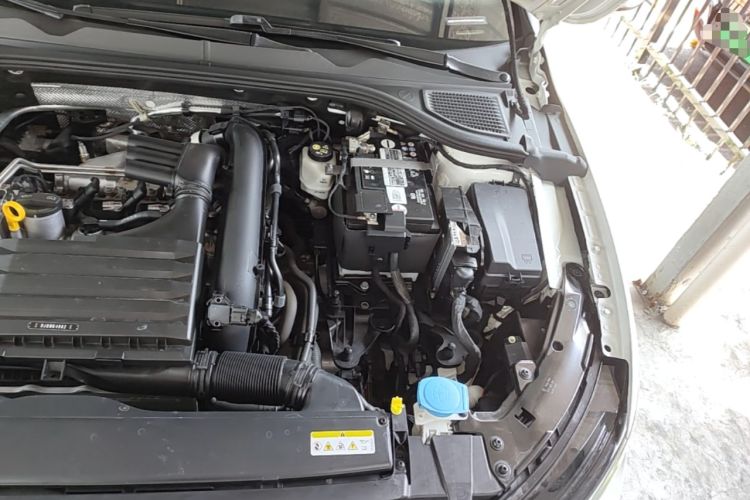 Used Volkswagen Golf 2021 280TSI DSG Pro First Edition Engine Bay Left
