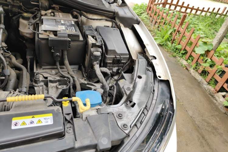 Used Volkswagen Golf 2021 280TSI DSG Pro Engine Bay Left