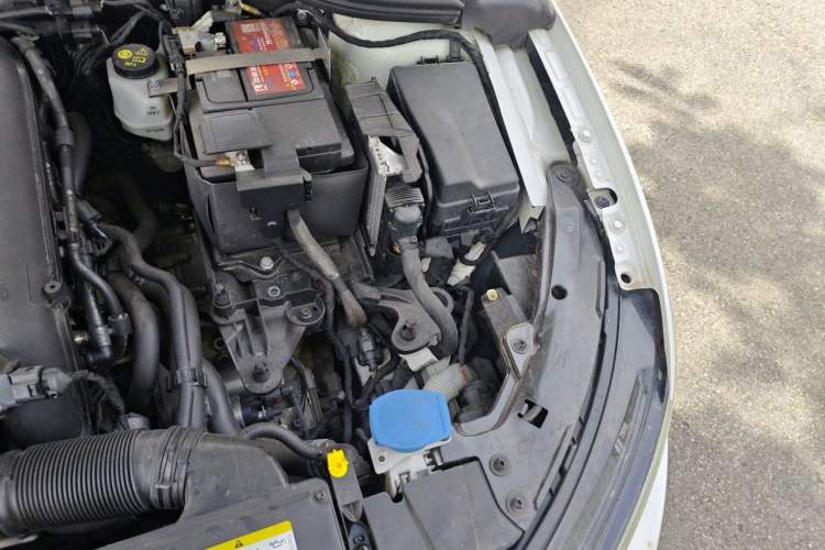 Used Volkswagen Golf 2021 280TSI DSG Pro Engine Bay Left