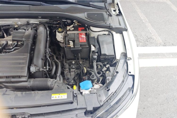 Used Volkswagen Golf 2021 280TSI DSG R-Line Engine Bay Left