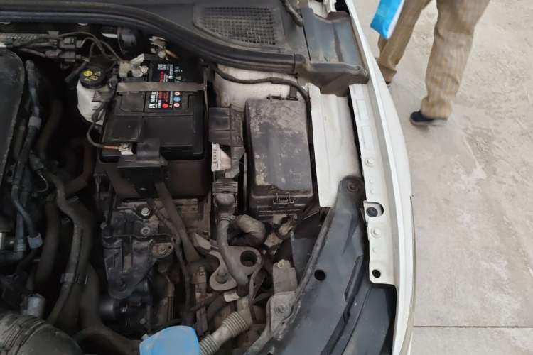 Used Volkswagen Golf 2021 280TSI DSG 30th Anniversary Edition Engine Bay Left