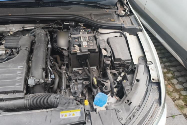 Used Volkswagen Golf 2021 280TSI DSG R-Line Engine Bay Left