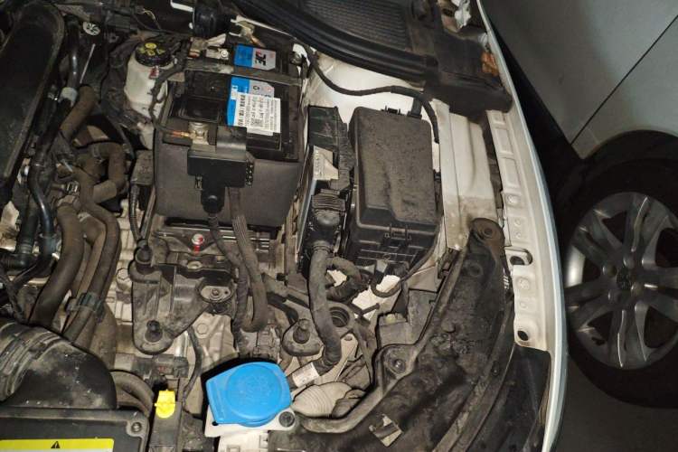Used Volkswagen Golf 2021 280TSI DSG 30th Anniversary Edition Engine Bay Left