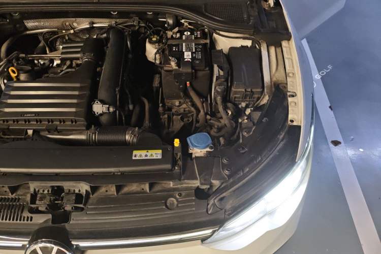 Used Volkswagen Golf 2021 280TSI DSG Pro Engine Bay Left