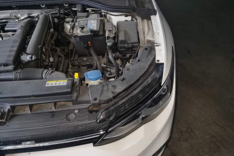 Used Volkswagen Golf 2021 280TSI DSG Pro First Edition Engine Bay Left