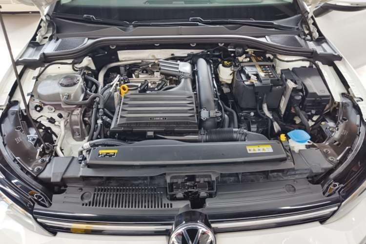 Used Volkswagen Golf 2021 280TSI DSG Pro Engine Bay