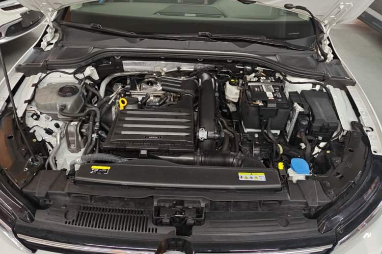 Used Volkswagen Golf 2021 280TSI DSG Pro Engine Bay