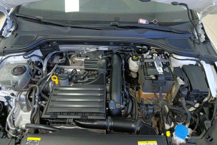Used Volkswagen Golf 2021 280TSI DSG Pro Engine Bay
