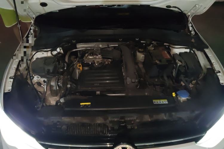 Used Volkswagen Golf 2021 200TSI DSG Engine Bay