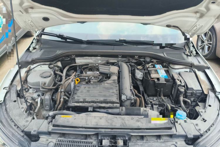 Used Volkswagen Golf 2021 280TSI DSG R-Line Engine Bay