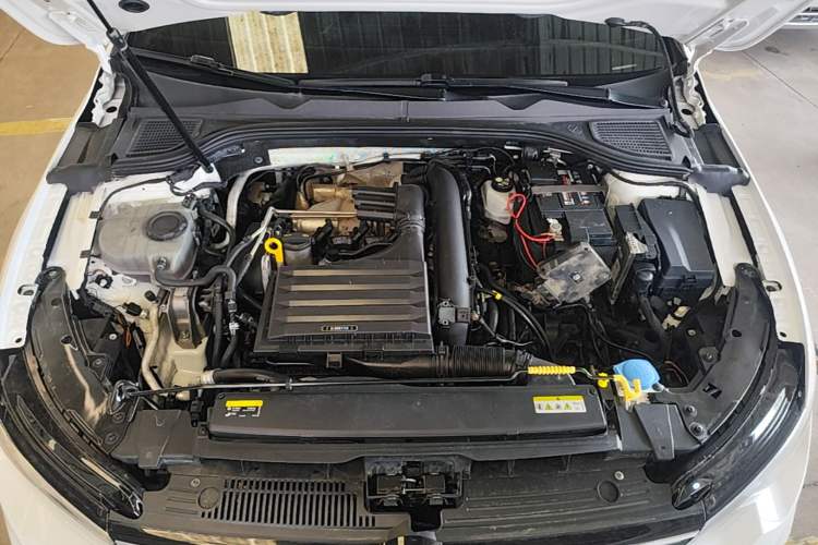 Used Volkswagen Golf 2021 280TSI DSG Pro Engine Bay
