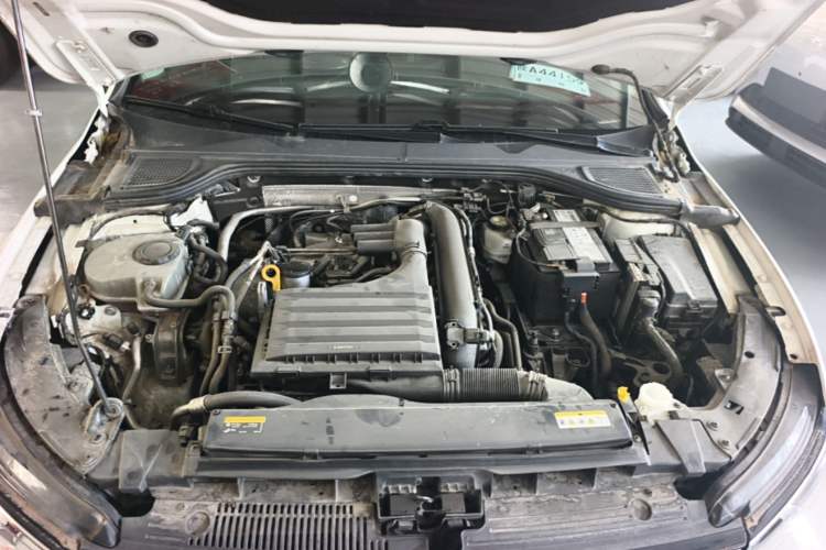 Used Volkswagen Golf 2021 280TSI DSG Pro Engine Bay