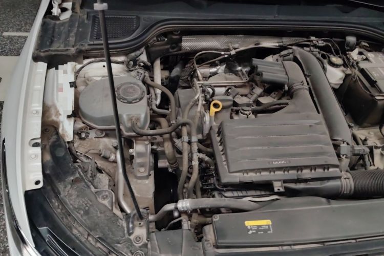 Used Volkswagen Golf 2021 280TSI DSG R-Line Engine Bay Right