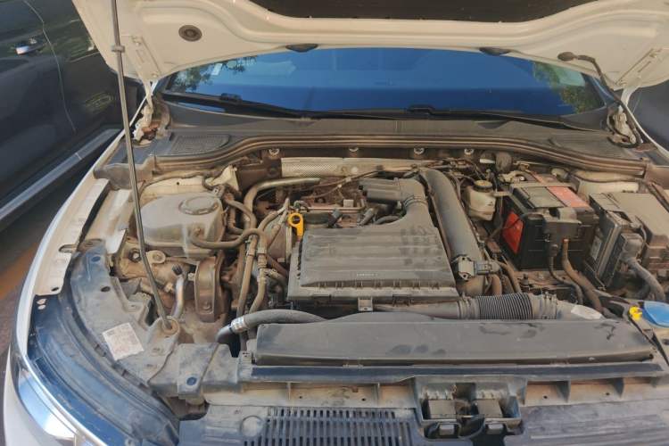 Used Volkswagen Golf 2021 280TSI DSG Pro Engine Bay Right