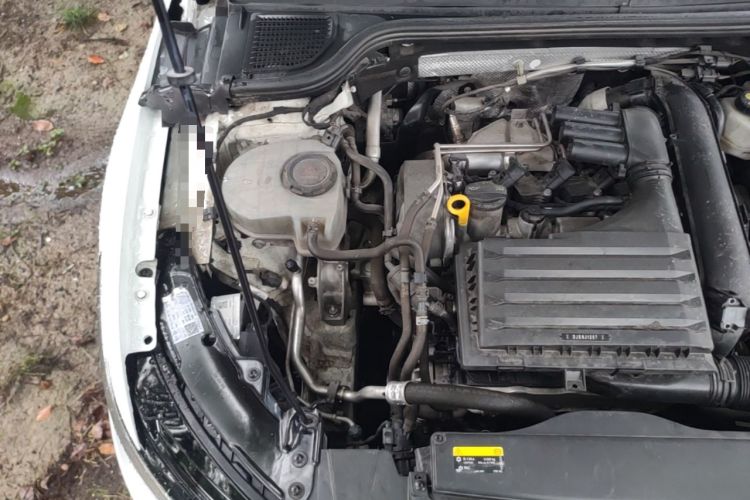 Used Volkswagen Golf 2021 280TSI DSG R-Line Engine Bay Right