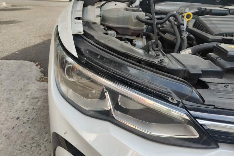 Used Volkswagen Golf 2021 280TSI DSG R-Line Engine Bay Right