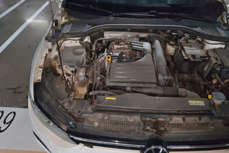 Used Volkswagen Golf 2021 280TSI DSG R-Line Engine Bay Right