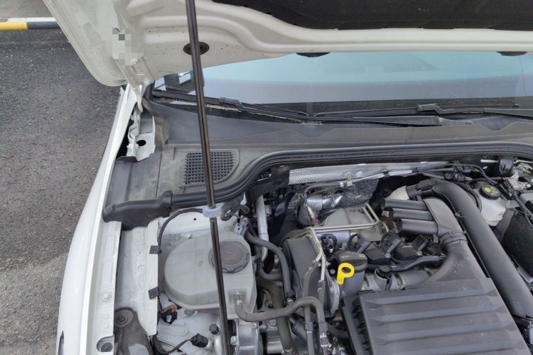 Used Volkswagen Golf 2021 280TSI DSG R-Line Engine Bay Right