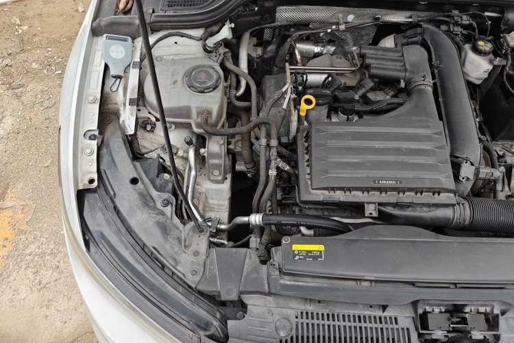 Used Volkswagen Golf 2021 280TSI DSG 30th Anniversary Edition Engine Bay Right